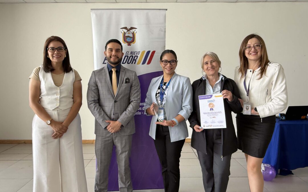 SOLCA Quito recibe reconocimiento por su excelencia en servicios de salud